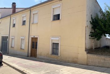 Chalet en  Olmos De Pisuerga, Palencia Provincia