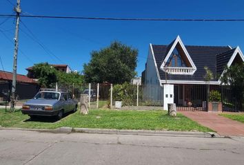 Casa en  Llavallol, Partido De Lomas De Zamora