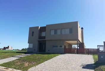 Casa en  El Campo - Fincas Exclusivas Cardales, Partido De Campana