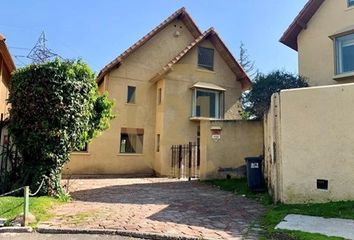 Casa en  Huechuraba, Provincia De Santiago