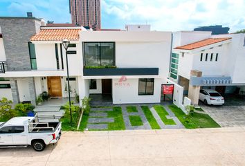 Casa en  Calle Ninguno, Provenza, San Agustín, Tlajomulco De Zúñiga, Jalisco, 45645, Mex