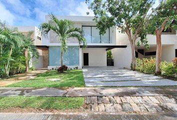 Casa en condominio en  Carretera Sitpach - Cholul, Cholul, Mérida, Yucatán, 97305, Mex