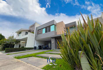 Casa en condominio en  Calle Gran Vía Olivos, Olivos Residencial, Zapopan, Jalisco, 45223, Mex