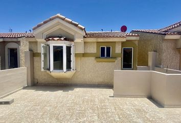 Casa en condominio en  Calle Sorrentino, Santa Fé 5, Pórticos De San Antonio, Tijuana, Baja California, 22664, Mex