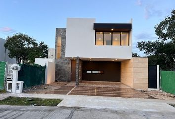 Casa en  Calle 18 108-108, Cholul, Mérida, Yucatán, 97305, Mex