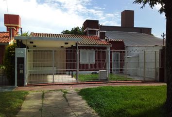 Casa en  Fisherton, Rosario