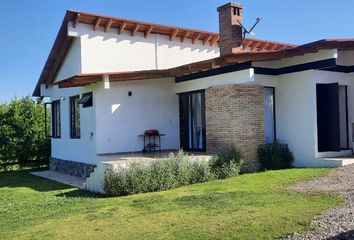 Casa en  Calle Los Ailes, Valle De Bravo, México, 51226, Mex