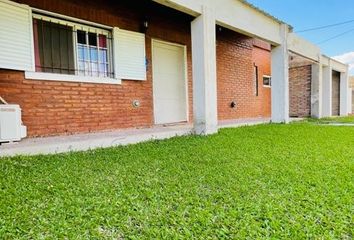 Casa en  Calle Santa Rosa, Roldán, San Lorenzo, Santa Fe, Arg