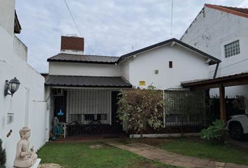 Casa en  Castelar, Partido De Morón