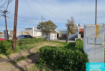 Casa en  Calle Chiclana 2299, Bahía Blanca, B8001, Provincia De Buenos Aires, Arg