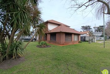 Casa en  Calle Remolcador Guarani 1310-1398, Mar Del Plata, General Pueyrredón, B7605, Provincia De Buenos Aires, Arg