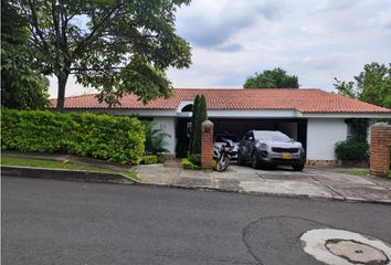 Casa en  Ciudad Jardín, Cali