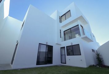 Casa en  Calle Huizache, Zibata, Zona Cactus, El Marqués, Querétaro, 76269, Mex