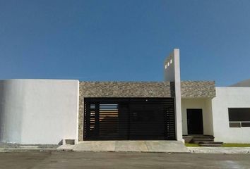 Casa en  Calle Mariano Escobedo, Centro De Apodaca, Apodaca, Nuevo León, 66600, Mex