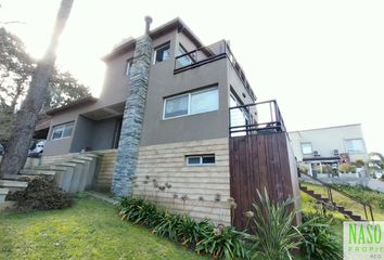 Casa en  Calle Graciela, General Pueyrredón, Provincia De Buenos Aires, Arg