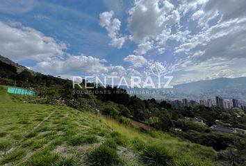 Lote de Terreno en  San Javier, Medellín