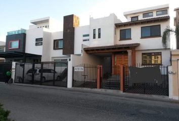 Casa en  Camino Real De Carretas 385, Milenio Tercera Sección, Santiago De Querétaro, Querétaro, 76060, Mex