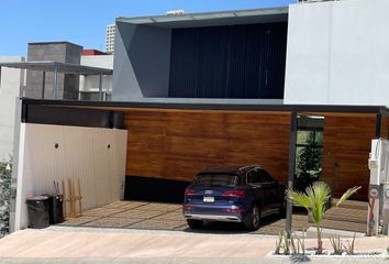 Casa en  Calle General Tomás Mejía, Lomas Verdes Sexta Sección, Naucalpan De Juárez, México, 53126, Mex