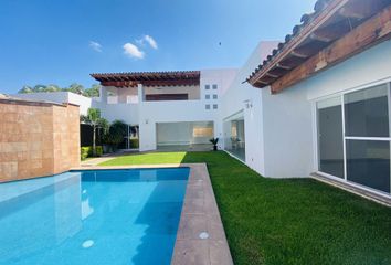 Casa en  Avenida Junto Ál Río 31-31, Junto Al Rio, Cuernavaca, Morelos, 62584, Mex