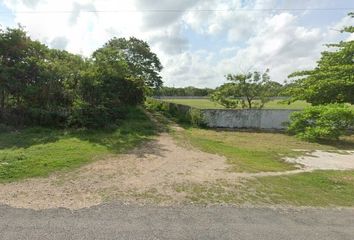 Lote de Terreno en  Calle 21, Yaxkukul, Yucatán, Mex