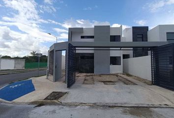 Casa en  Instituto Confucio De La Uady, Cholul, Mérida, Yucatán, Mex