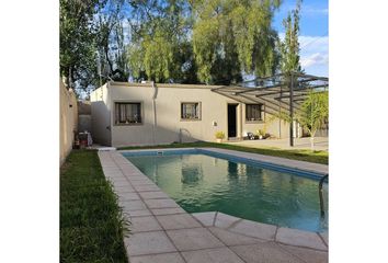 Casa en  Luján De Cuyo, Mendoza