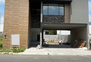 Casa en  Calle Covadonga De Abajo 815-816, Los Cavazos, Santiago, Nuevo León, 67315, Mex