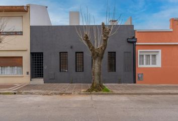 Casa en  Calle España 4107, Mar Del Plata, General Pueyrredón, B7602, Provincia De Buenos Aires, Arg