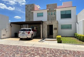 Casa en  Fraccionamiento Cumbres Del Lago, Municipio De Querétaro