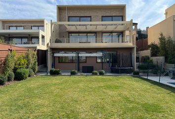 Casa en  Lo Barnechea, Provincia De Santiago