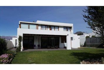 Casa en  Lo Barnechea, Provincia De Santiago