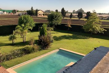 Casa en  Los Hornos, Partido De La Plata