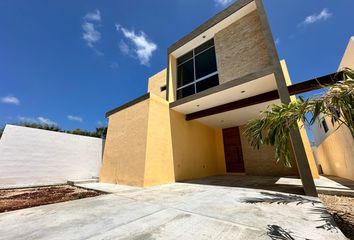 Casa en  Yaxkukul, Yucatán