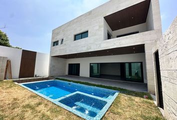 Casa en  Avenida Fuentes Del Valle 214-222, Fuentes Del Valle, San Pedro Garza García, Nuevo León, 66224, Mex