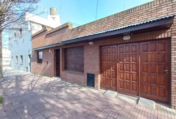 Casa en  Calle Irala 3329, Mar Del Plata, General Pueyrredón, B7603, Provincia De Buenos Aires, Arg