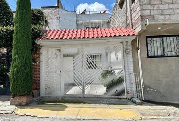 Casa en  Retorno 18 De Lluvia 25d-21b, Cuatro Vientos, Ixtapaluca, México, 56589, Mex