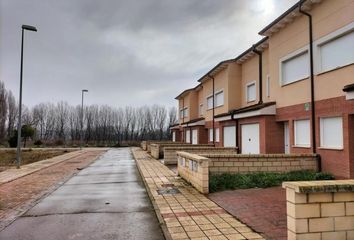 Chalet en  Magaz De Pisuerga, Palencia Provincia