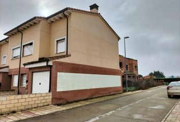 Chalet en  Magaz De Pisuerga, Palencia Provincia