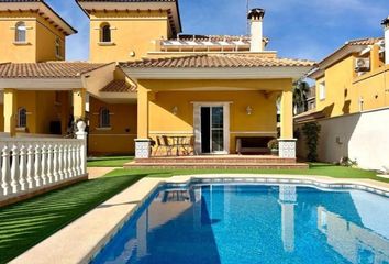 Chalet en  La Zenia, Alicante Provincia