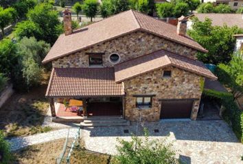 Chalet en  Lozoyuela, Madrid Provincia