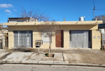 Casa en  Villa Regina, Río Negro