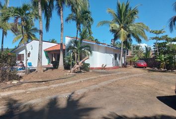 Casa en  Carretera Troncones-majahua, Troncones, La Unión De Isidoro Montes De Oca, Guerrero, 40807, Mex