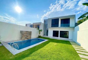 Casa en condominio en  Calle Puebla, Burgos Cuernavaca, Tres De Mayo, Emiliano Zapata, Morelos, 62763, Mex