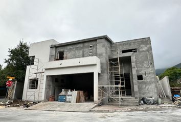 Casa en  Hacienda Los Encinos, Monterrey