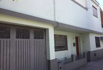 Casa en  Calle Almirante Cordero 1982, Avellaneda, B1872, Provincia De Buenos Aires, Arg