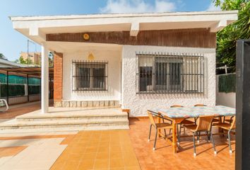 Chalet en  Distrito 3 - Playas - La Mata, Torrevieja