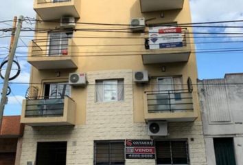 Departamento en  Jardin De Infantes Número 916, Calle 12 De Octubre 239, Avellaneda, B1870, Provincia De Buenos Aires, Arg