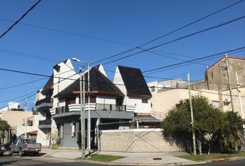 Casa en  Calle General Luís María Campos 2265, Avellaneda, Provincia De Buenos Aires, Arg