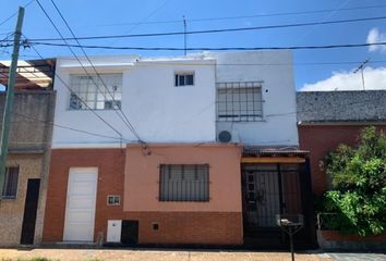 Departamento en  Calle Parodi 121, Avellaneda, B1872, Provincia De Buenos Aires, Arg