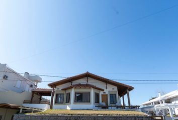 Casa en  Calle Malvinas 2-200, Monte Hermoso, B8153, Provincia De Buenos Aires, Arg